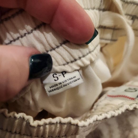 Set of 2 Urban Outfitters mens shorts - Picture 8 of 10